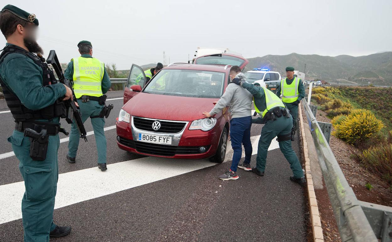 Así trabajan los linces de la Guardia Civil de la Región de Murcia